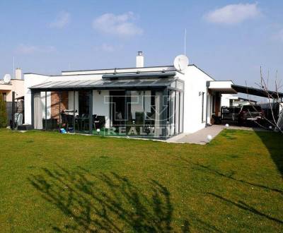 Útulný rodinný 4 izbový dom –bungalov na 5,8 árovom pozemku v Dunajske