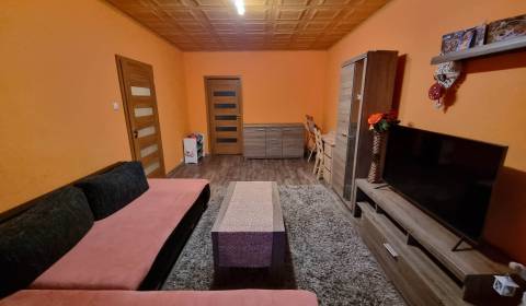 Predáme zrekonštruovaný 2-izbový byt, Petržalská ul., Kežmarok