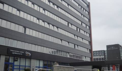 Kancelárie v administratívnej budove v Ružinove, 16,5m2 - 200 m2
