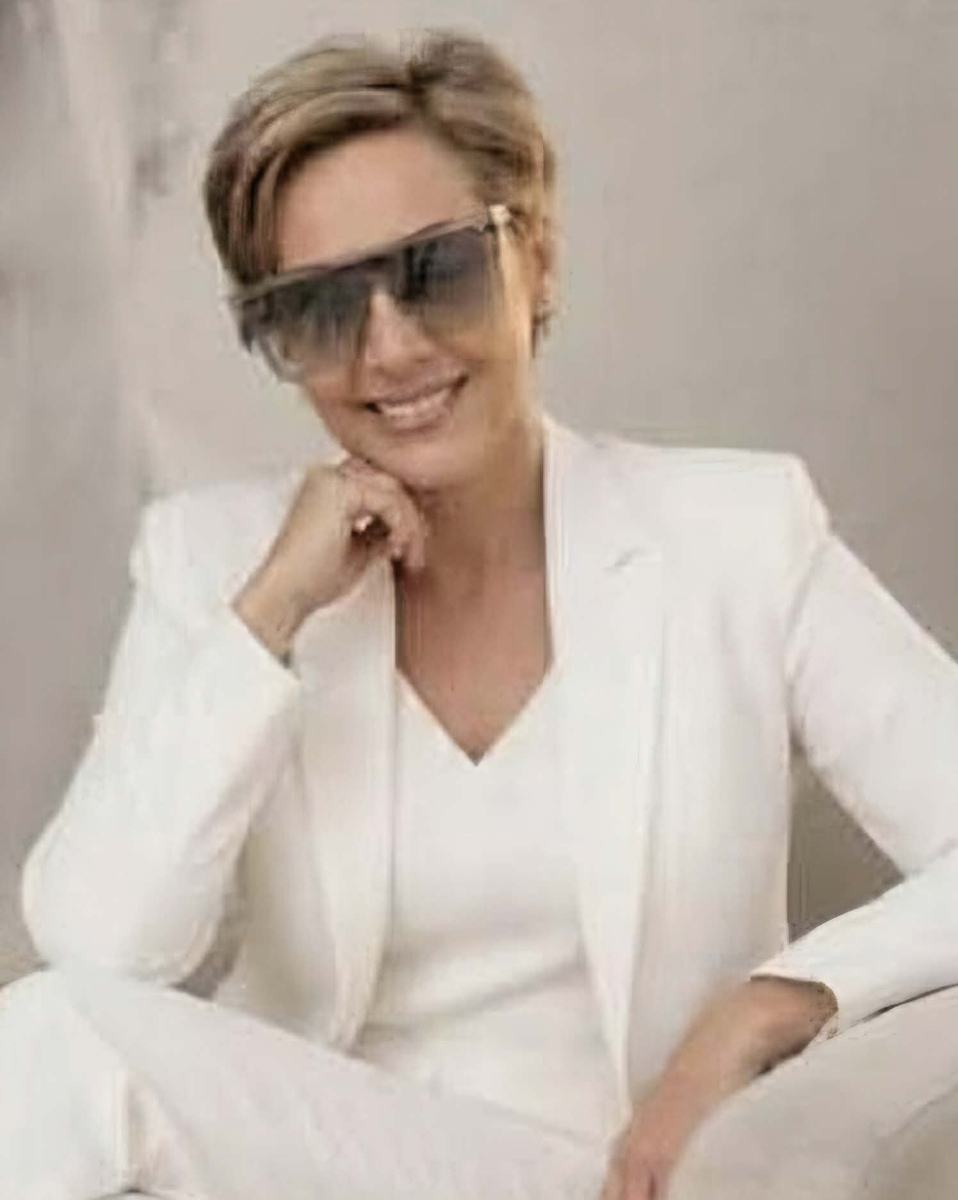  Jana Kučeravá
