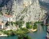 DUČE - OMIŠ - 3-podlažná apartmánová vila / apartmánový dom