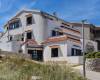 APARTMÁNOVÝ DŮM, 150 M OD MOŘE, PAG