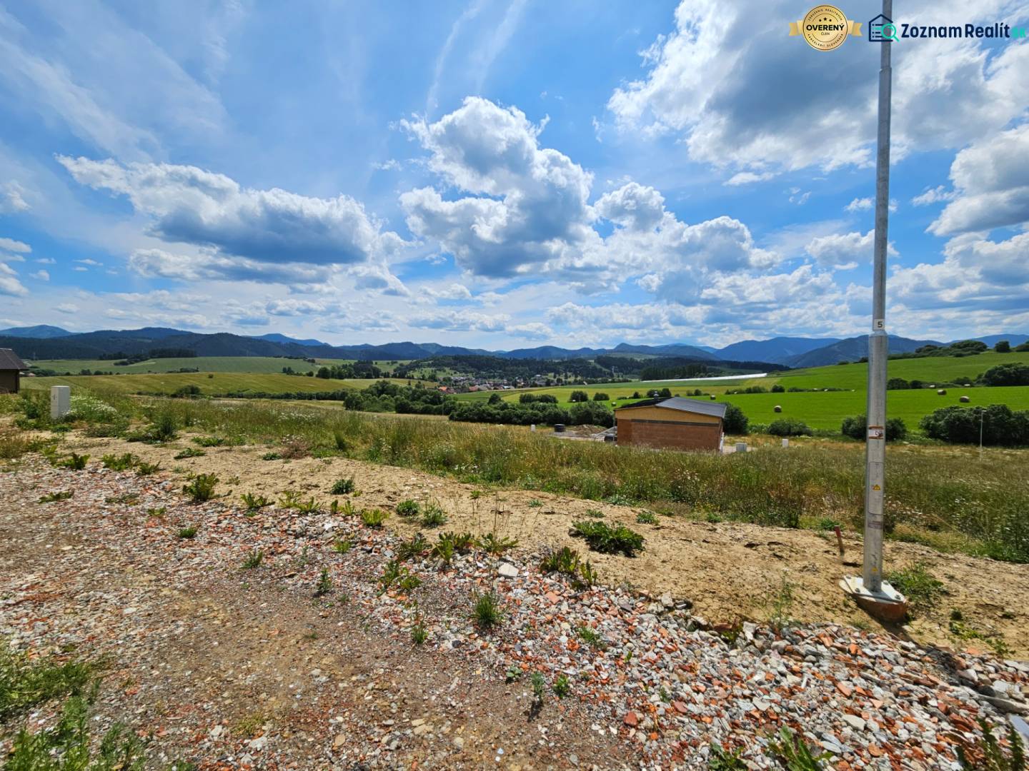 Exkluzívne, pozemok na výstavbu RD, obec Hybe, okres Liptovský Mikuláš - 9.jpg