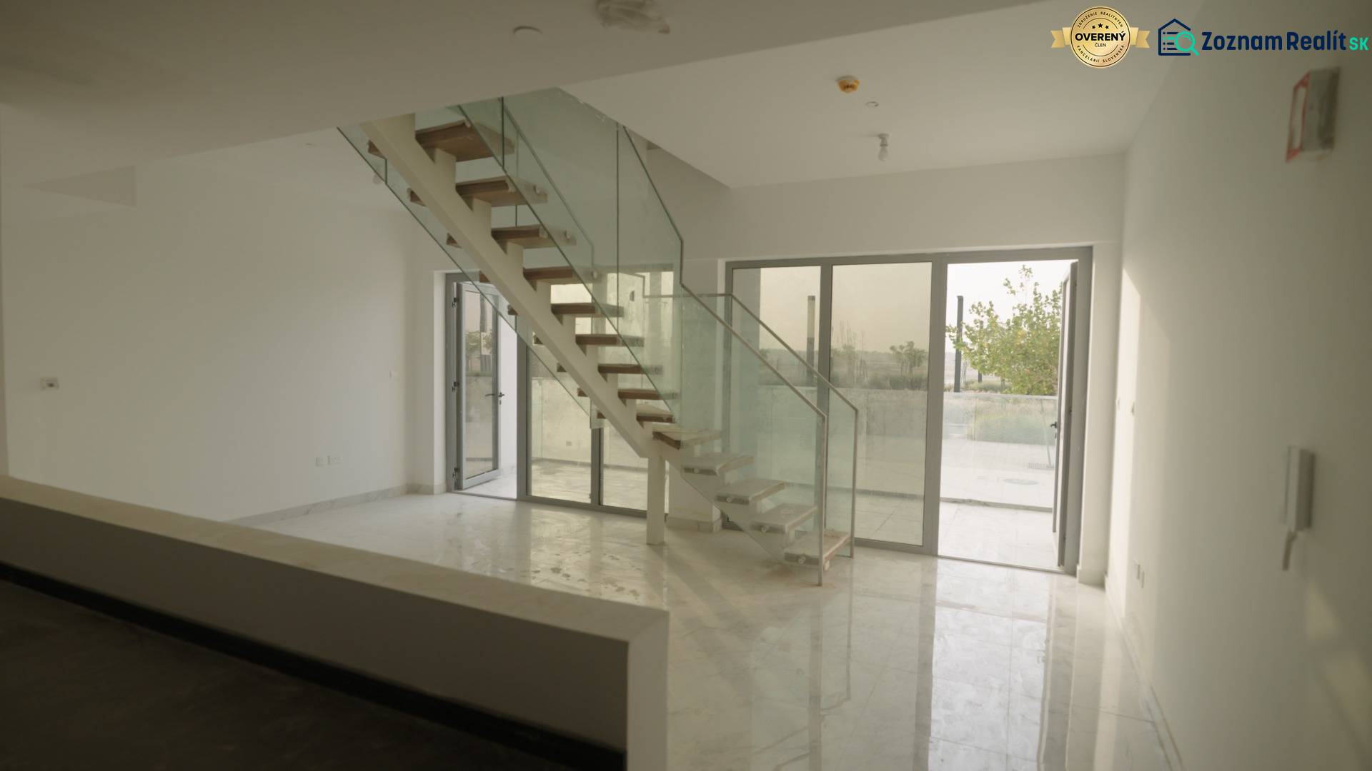 2izbový byt v Al Raha Lofts 1 - Abu Dhabi - C3513.00_00_39_07.Still092.jpg