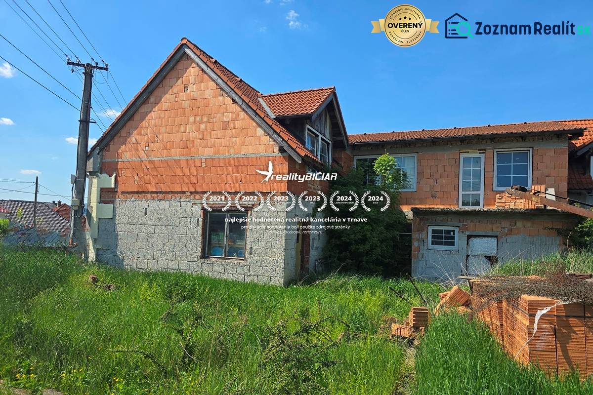 NOVÁ CENA - investičná príležitosť v obci Bíňovce - Rodinný dom v Bíňovciach na Bíňovce s neomietnutou tehlovou fasádou a zarasteným pozemkom.