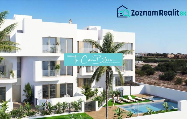 Novostavba, Apartmán Los Alcazáres, 85 m2, 2 spálne bazén  - Biely rekonštruovaný rekreačný apartmán v Los Alcázares s bazénom a záhradou.