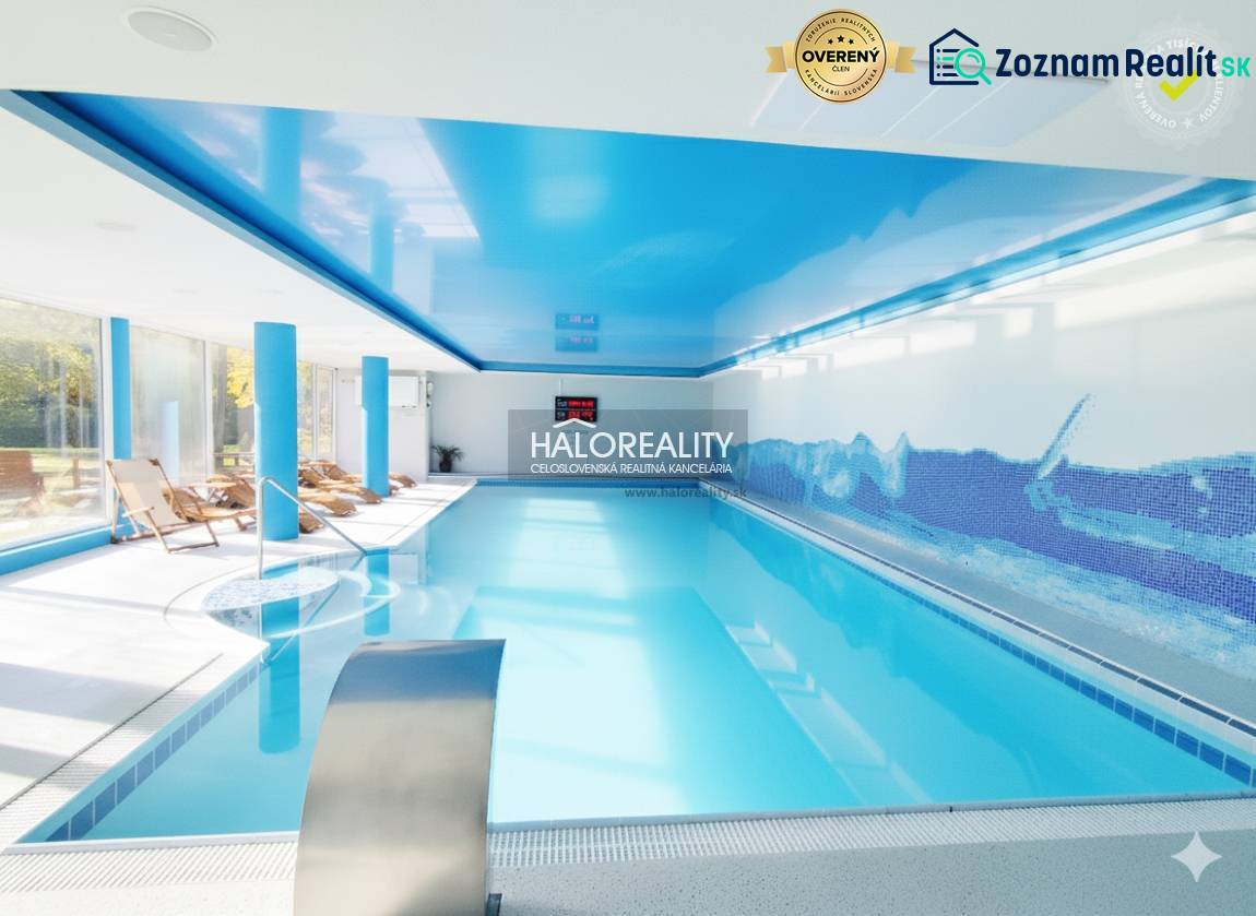 Prenájom, reštauračný priestor Dudince, Bar a Wellne... - Bazén s modrými stropmi a lehátkami v interiérových gastro priestoroch.