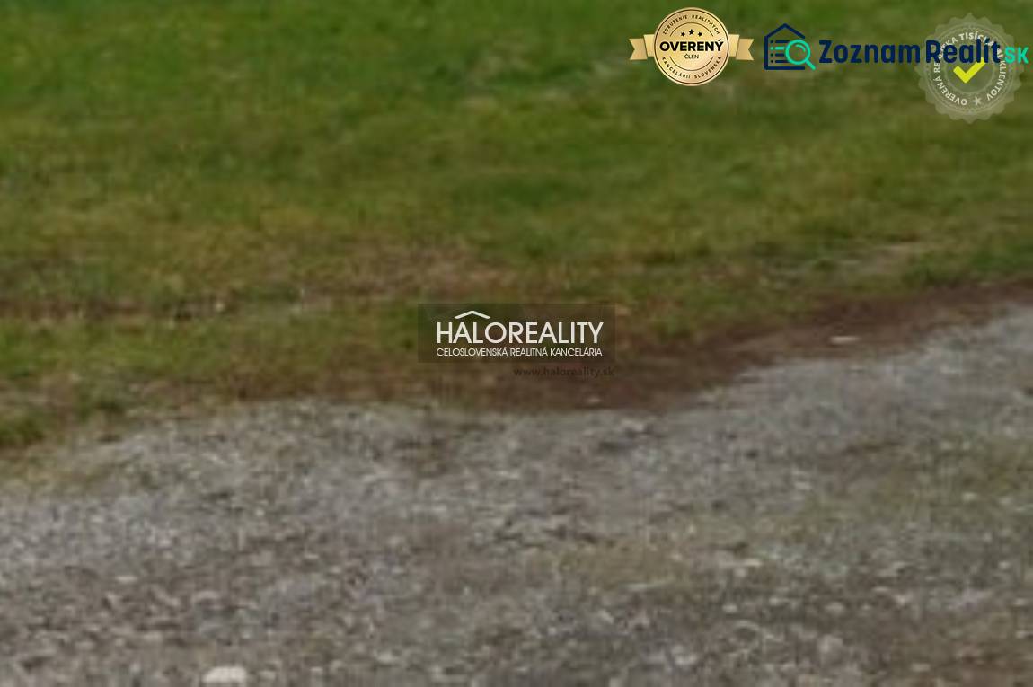 Predaj, pozemok pre rodinný dom   750 m2 Dulova Ves - Zeleň na pozemku v Dulovej Vsi určenom na bývanie.