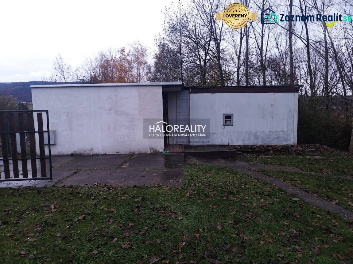 Predaj, rekreačný pozemok Nitrianske Rudno - ZNÍŽENÁ... - Rekreačné pozemky v Nitrianskom Rudne s jednoduchou stavbou obklopenou prírodou a stromami.