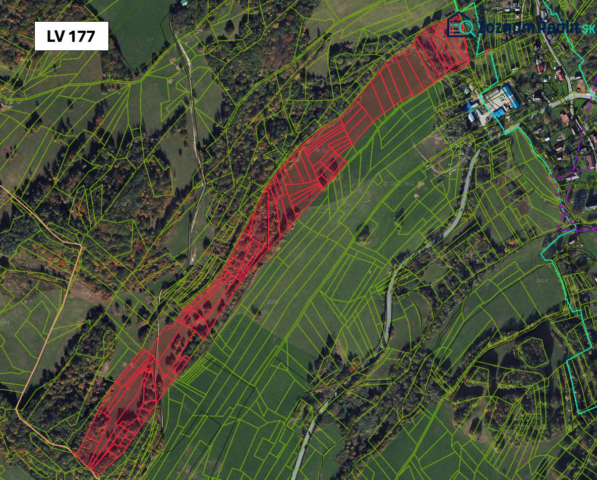 Lúčky (ZH) – 3.854 m2 POĽNOHOSPODÁRKA PÔDA a LESY - Lúčky: Poľnohospodárske a lesné pozemky so zvýraznenými parcelami, cesty a oblasťami v krajine.