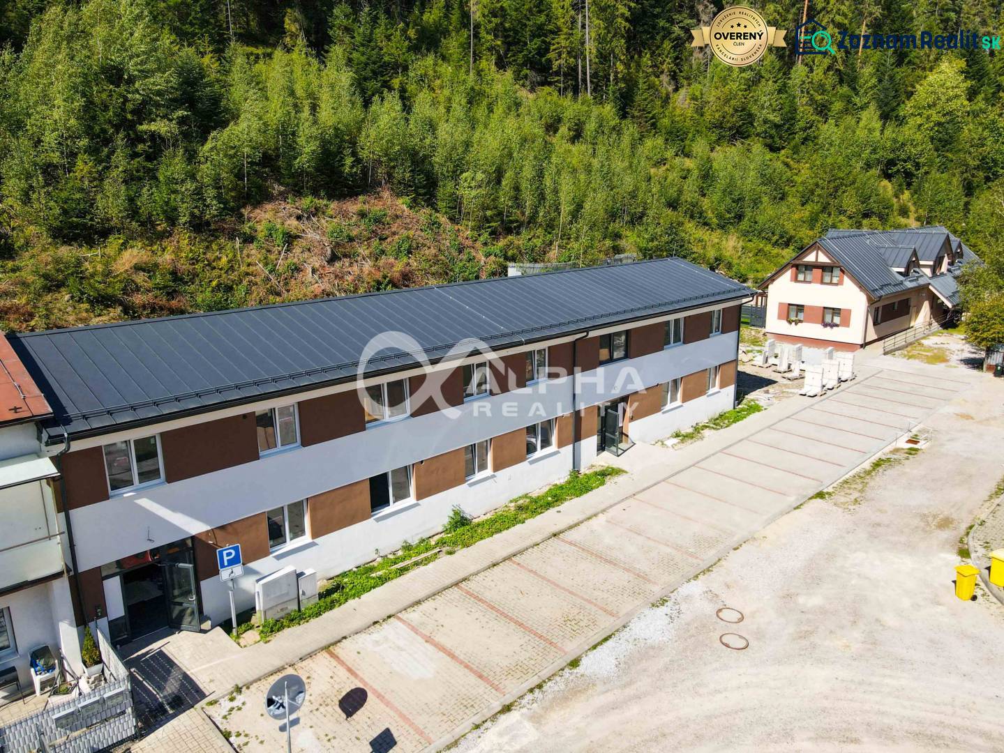 EXKLUZÍVNE novostavby bytov s terasou, parkovaním, Novoveská Huta, okr - Budovy pri lese v Spišskej Novej Vsi, vhodné aj pre 3-izbový byt.