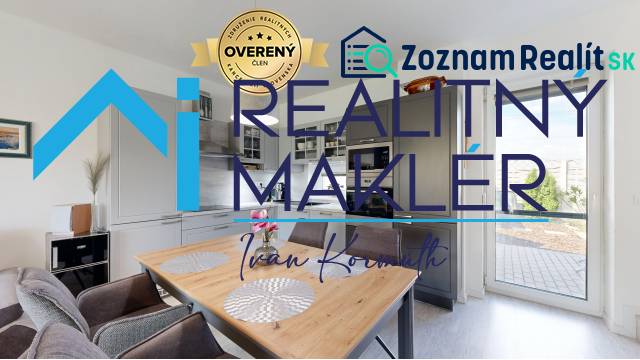 PREDANÉ - Exkluzívne na predaj rodinný dom v Stupave - Kuchyňa v rodinnom dome s jedálenským stolom a vstupom na terasu.