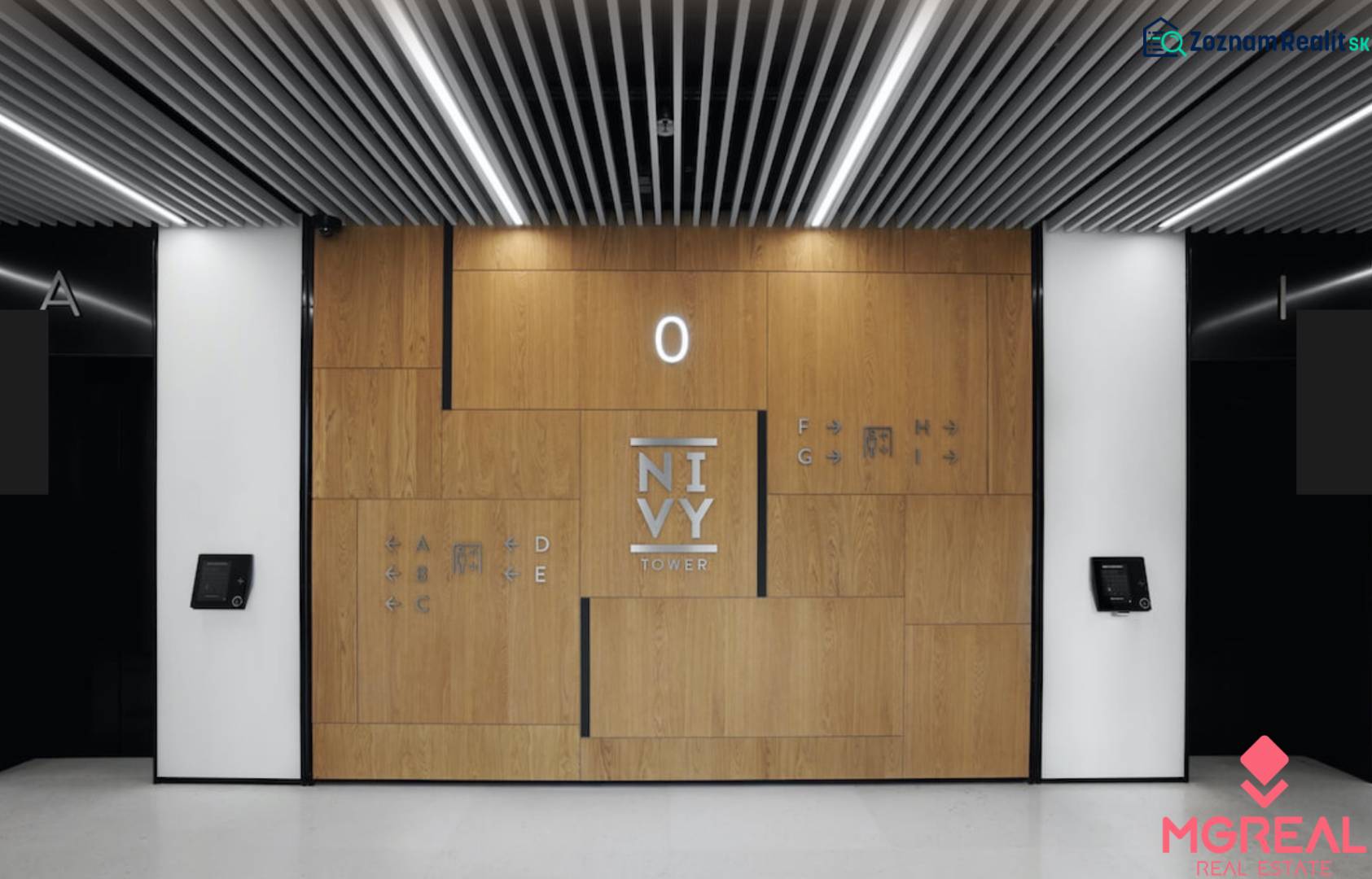 Administratíva 616m2, NIVY TOWER, Mlynské Nivy - Interiér kancelárií s nápisom 