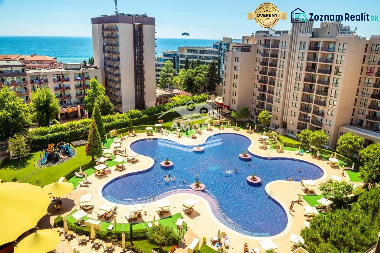 Predaj, 2 i apartmán 72 m2 + balkón výhľad na more, Burgas, BULHARSKO - Rekreačný apartmán na Slnečnom pobreží s bazénom obklopený modernými budovami a výhľadom na more.