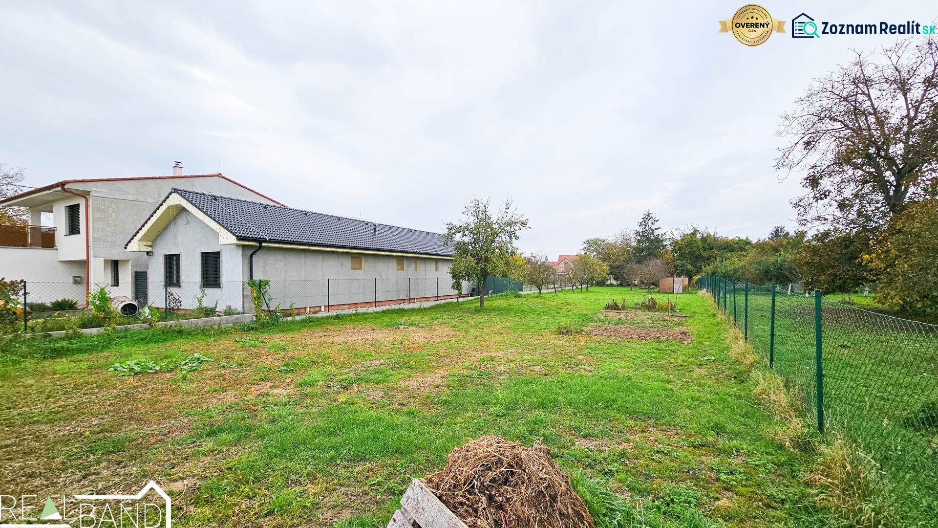 PREDANÉ ROVINATÝ STAVEBNÝ POZEMOK O ROZLOHE 1200 M² DRAHOVCE