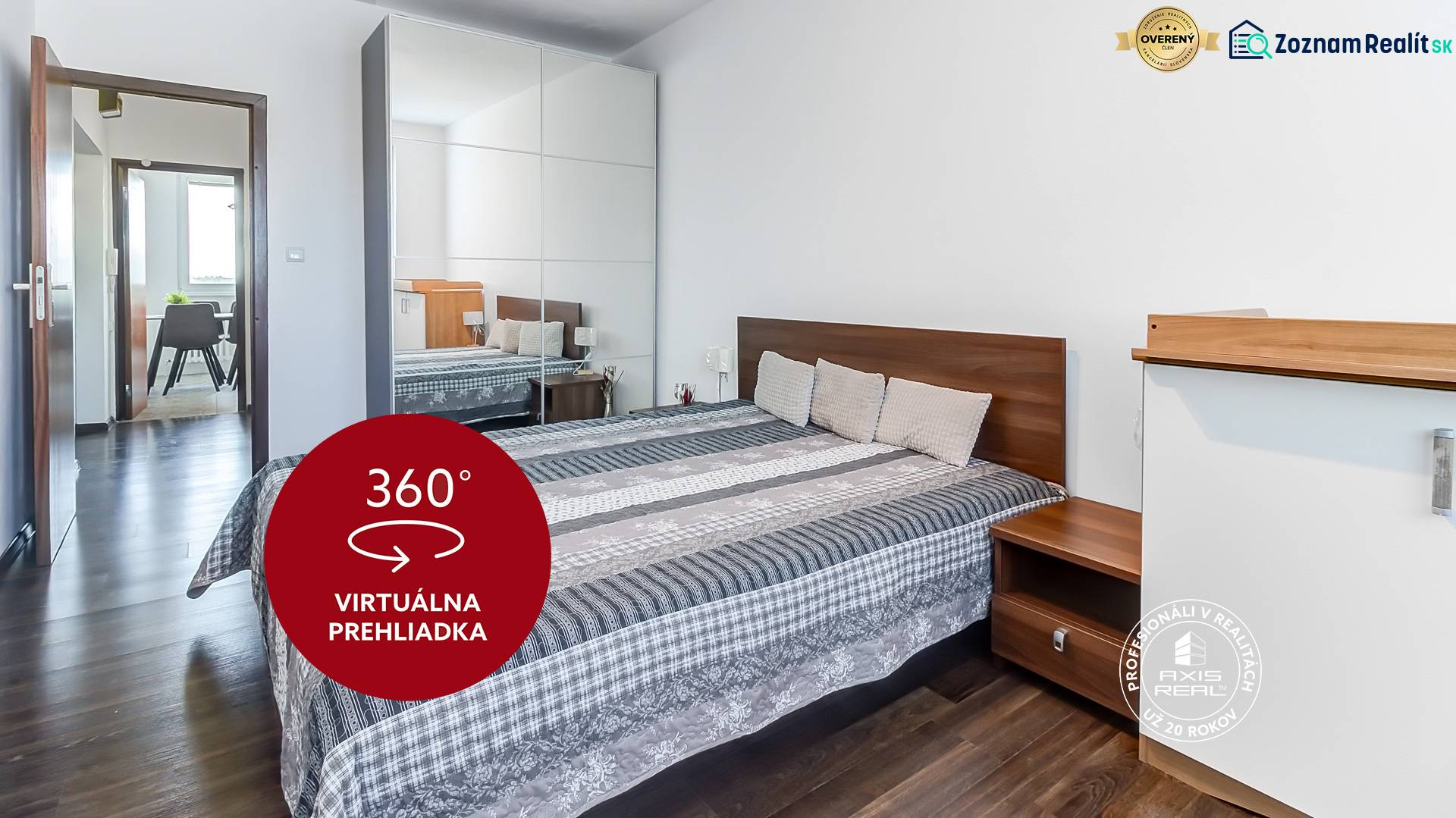 4-i., zariadený, lodžia, pivnica, internet, Röntgenova ul. - Spálňa v 4-izbovom byte s posteľou, vstavanou skriňou a podlahou s dreveným dekorom.