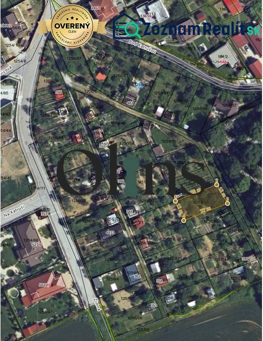 Kaskádovitá záhrada s výhľadom na Kalváriu – Nitra, Horné Krškany - Letecká mapa záhrad v Nitre s vyznačeným pozemkom v oblasti Pod Katrušou.