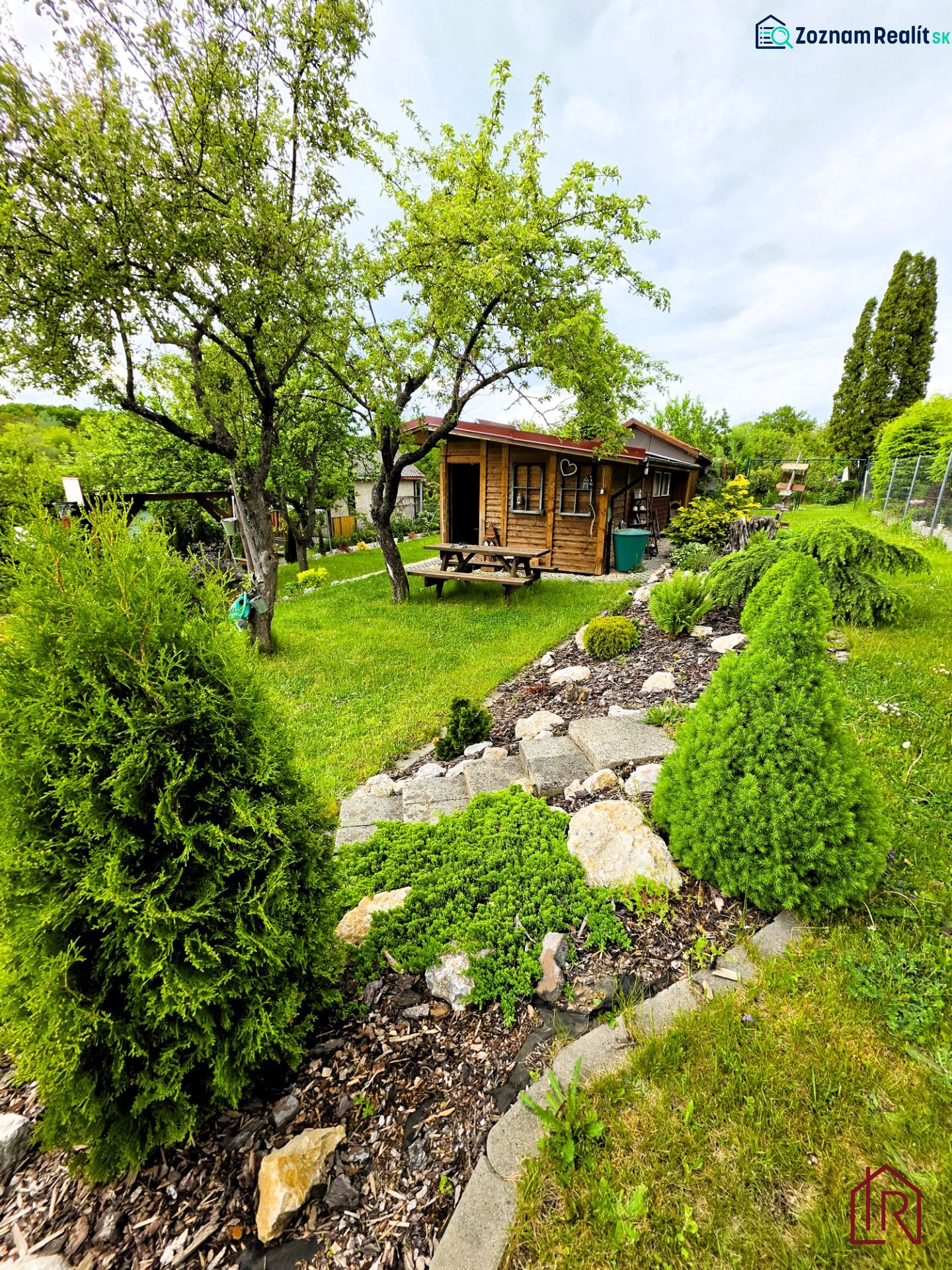 Chata Košice – Terasa/KVP, 565 m² pozemok, altánok a záhrada