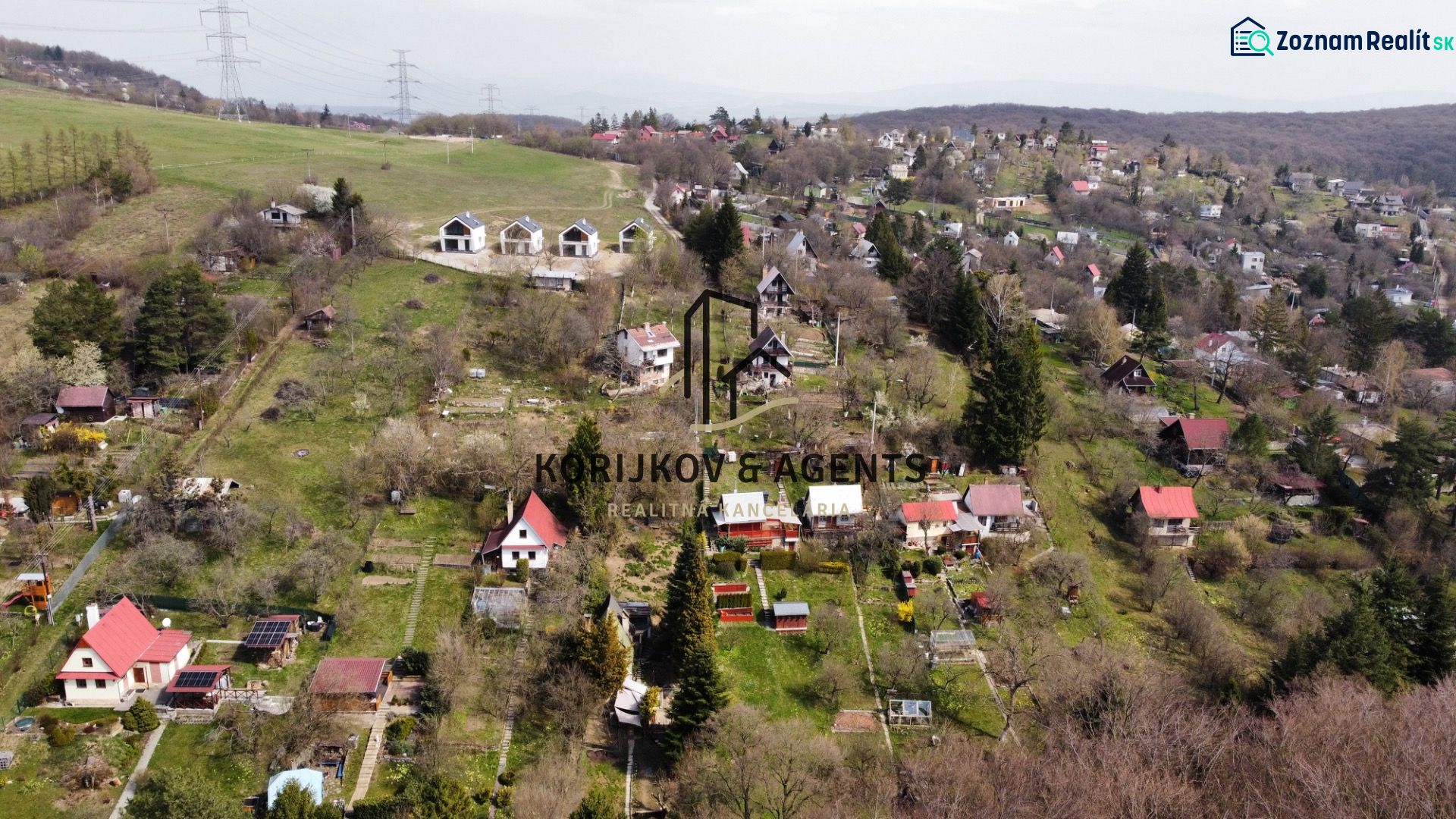 PREDAJ Rekreačná chata so záhradkou, Suchá Dolina, Košice-Sever - Pohľad na chaty v Košiciach - mestskej časti Sever na Kavečianskej ceste s rozsiahlymi záhradami.