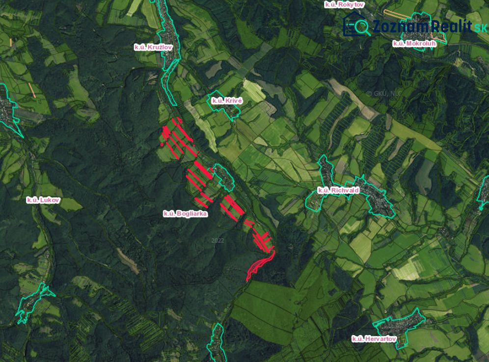 Bogliarka – 56.200 m2 ORNÁ PÔDA - Letecký pohľad na poľnohospodárske a lesné pozemky okolo Bogliarky.