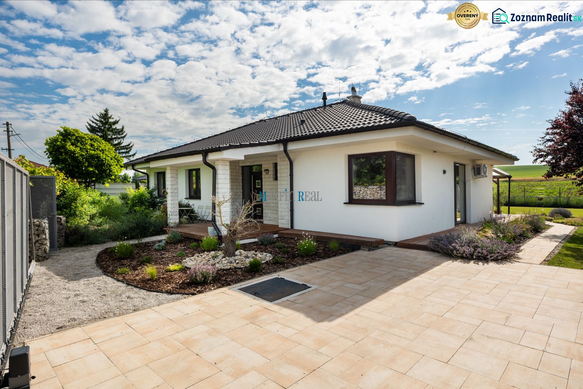 Moderný, zariadený, 4 izbový rodinný dom - v obci Andač (Zbehy)