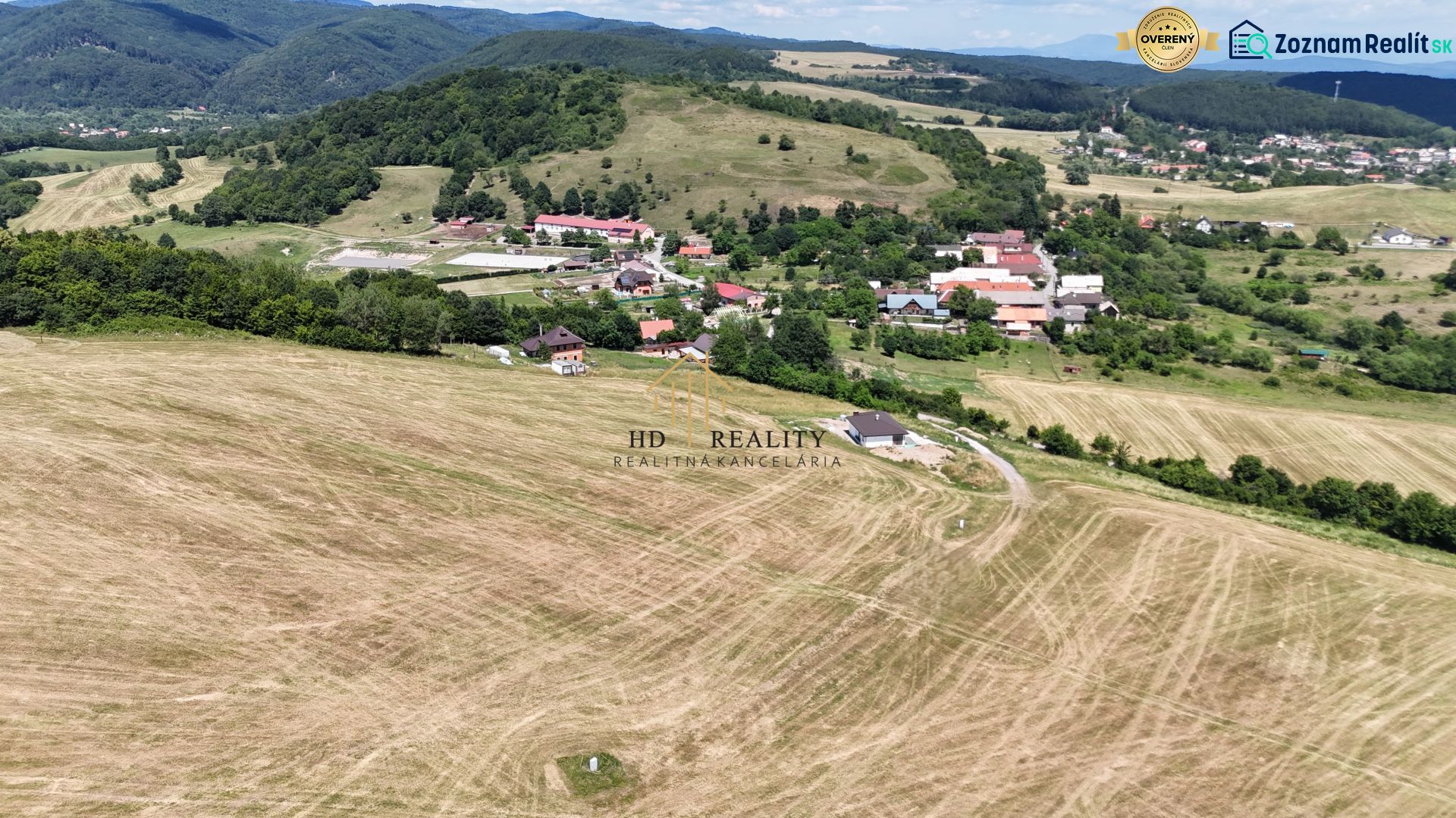 Predaj slnečný stavebný pozemok - Tŕnie časť Budička