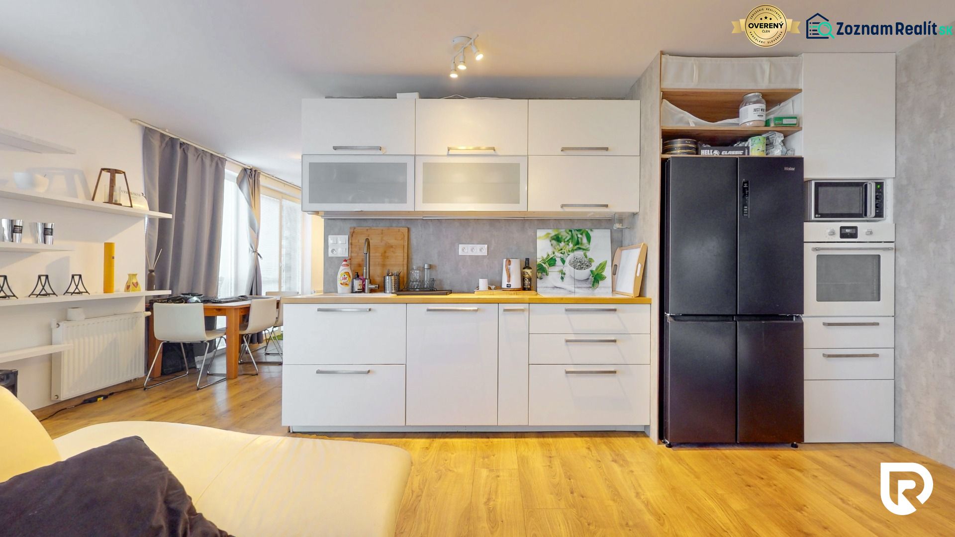 Luxusný 3i byt s panoramatickými výhľadmi a 22 m² terasou