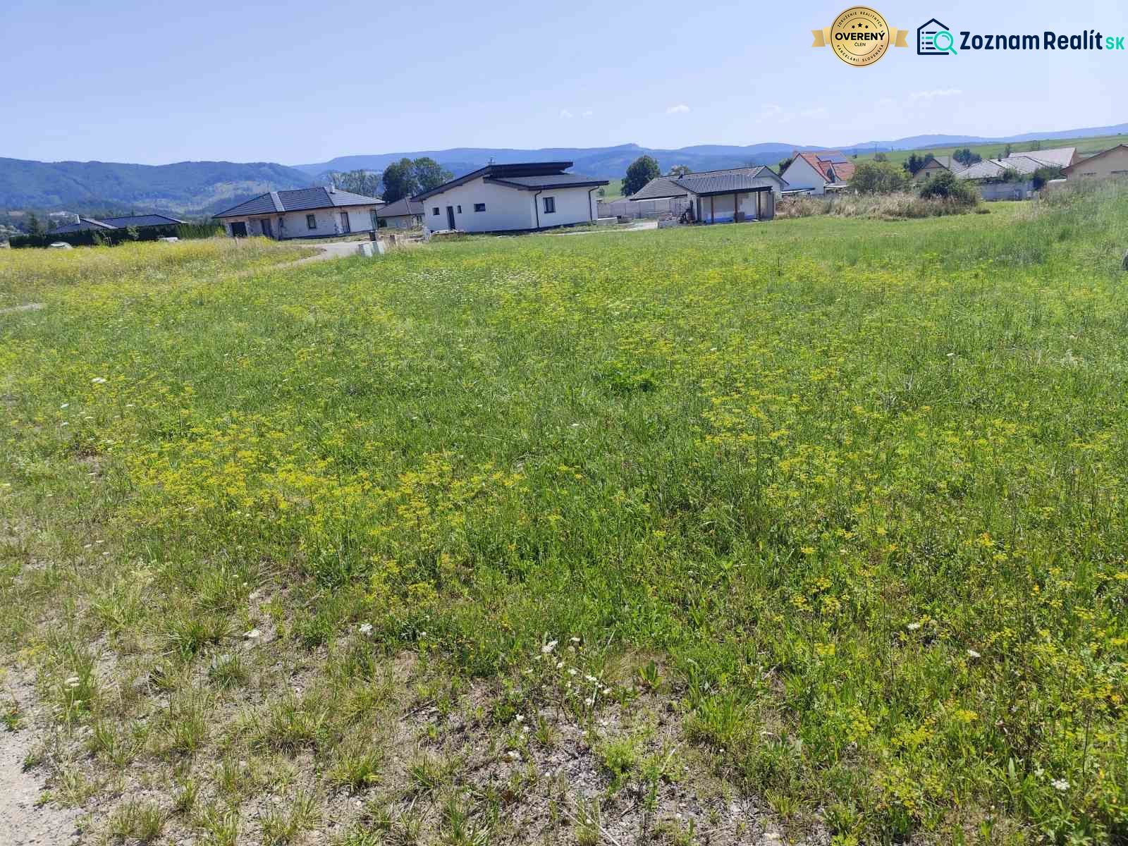 Stavebný pozemok o rozmere 834m2 TURČIANSKY MICHAL - Trávnaté pozemky na bývanie na ulici Vrícko 42 v Turčianskych Tepliciach.