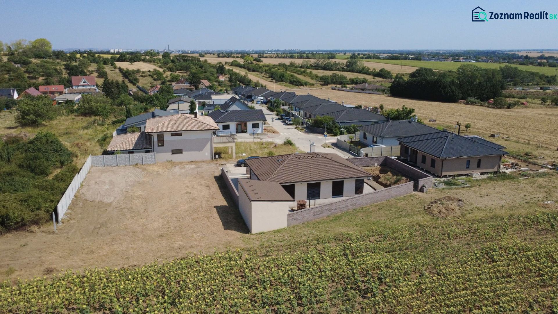 REZERVOVANÉ - Pozemok, 659 m², Vlčia dolina, Suchá nad Parnou - Krásne pozemky na bývanie vo Vlčej doline, v Suchej nad Parnou obkolesené prírodnou scenériou.