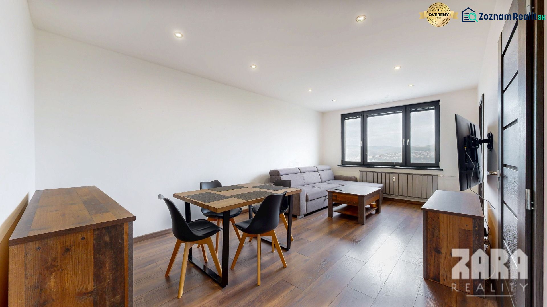 BENADOVA - 4-IZBOVÝ BYT PO KOMPLETNEJ REKONŠTRUKCII, 79 m², LOGGIA