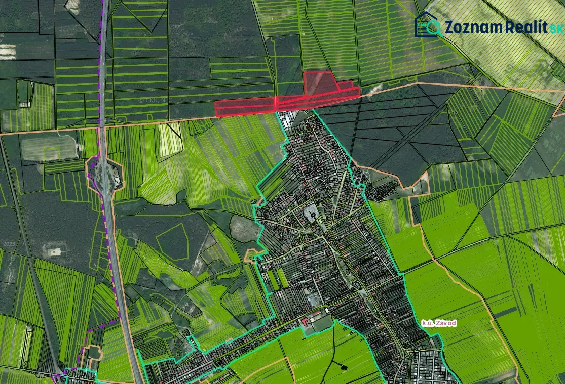 Moravský Svätý Ján – 1.580 m2 LES  - Letecký pohľad na poľnohospodárske a lesné pozemky v Moravskom Svätom Jáne.