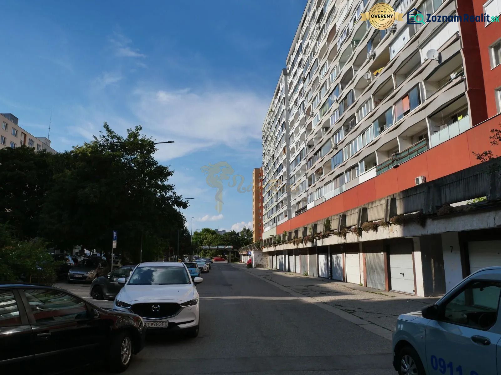 1-izb.byt, Holíčska, Petržalka, 1 p./12 - Panelový bytový dom na Holíčskej ulici v Bratislave - Petržalke.
