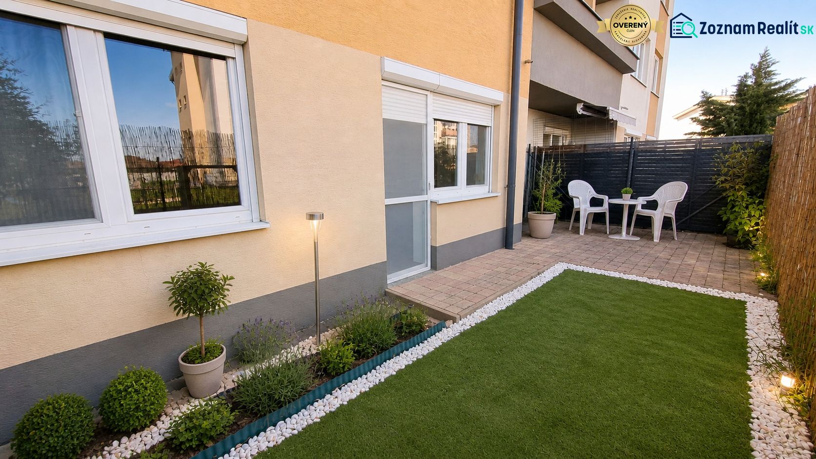 Na predaj veľký 2-izbový byt, 61m2 + predzáhradka, ul. M.R.Štefánika.