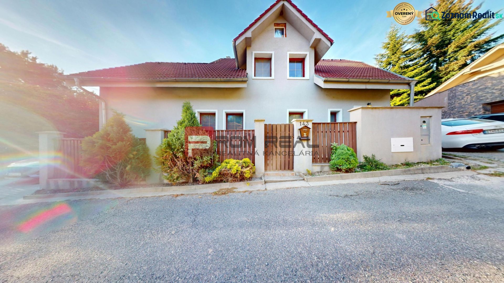 Viacgeneračný RD pod lesom v Borinke | 3 samostatné byty | Ideálny na