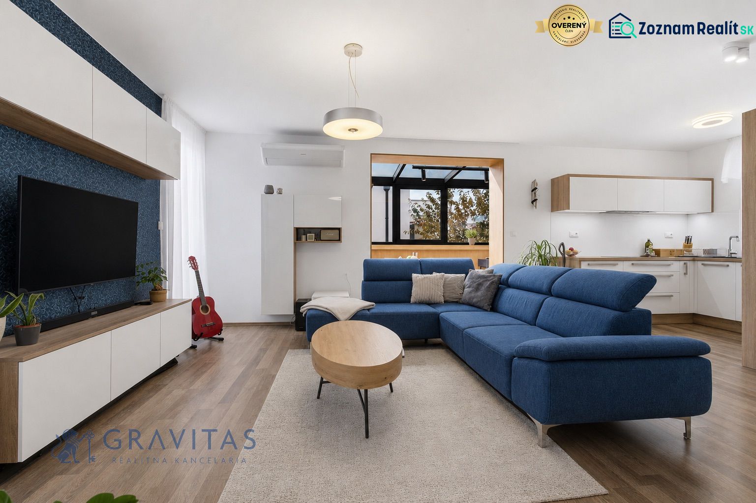 Zariadený 3, 5 izbový byt/50m2 terasa/2 parkovacie miesta