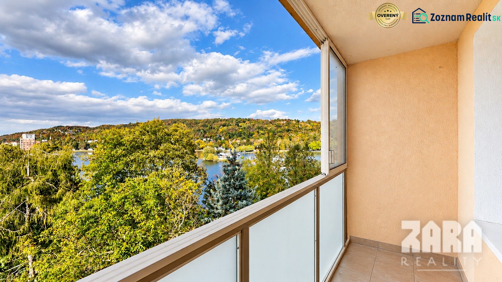 AMURSKÁ - 3 izbový byt, 2 x LOGGIA, VÝHĽAD NA JAZERO, 67m²