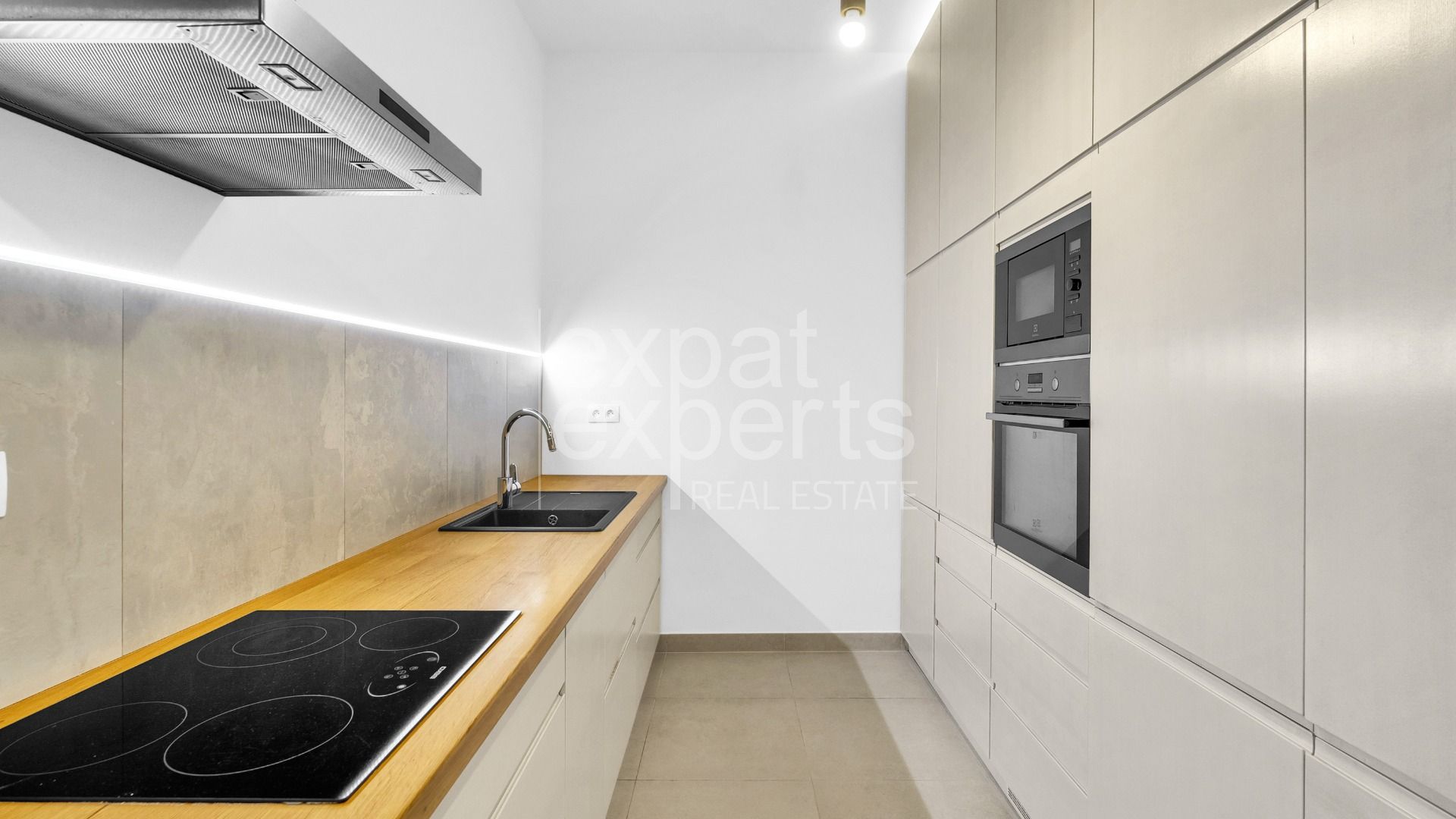 Dizajnový, slnečný 2i byt 58m2, v tichom dvore vo výbornej lokalite – foto 7
