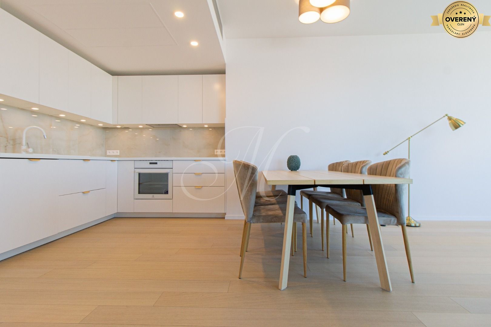 Moderne zariadený 3i byt na prenájom SKYPARK – foto 8