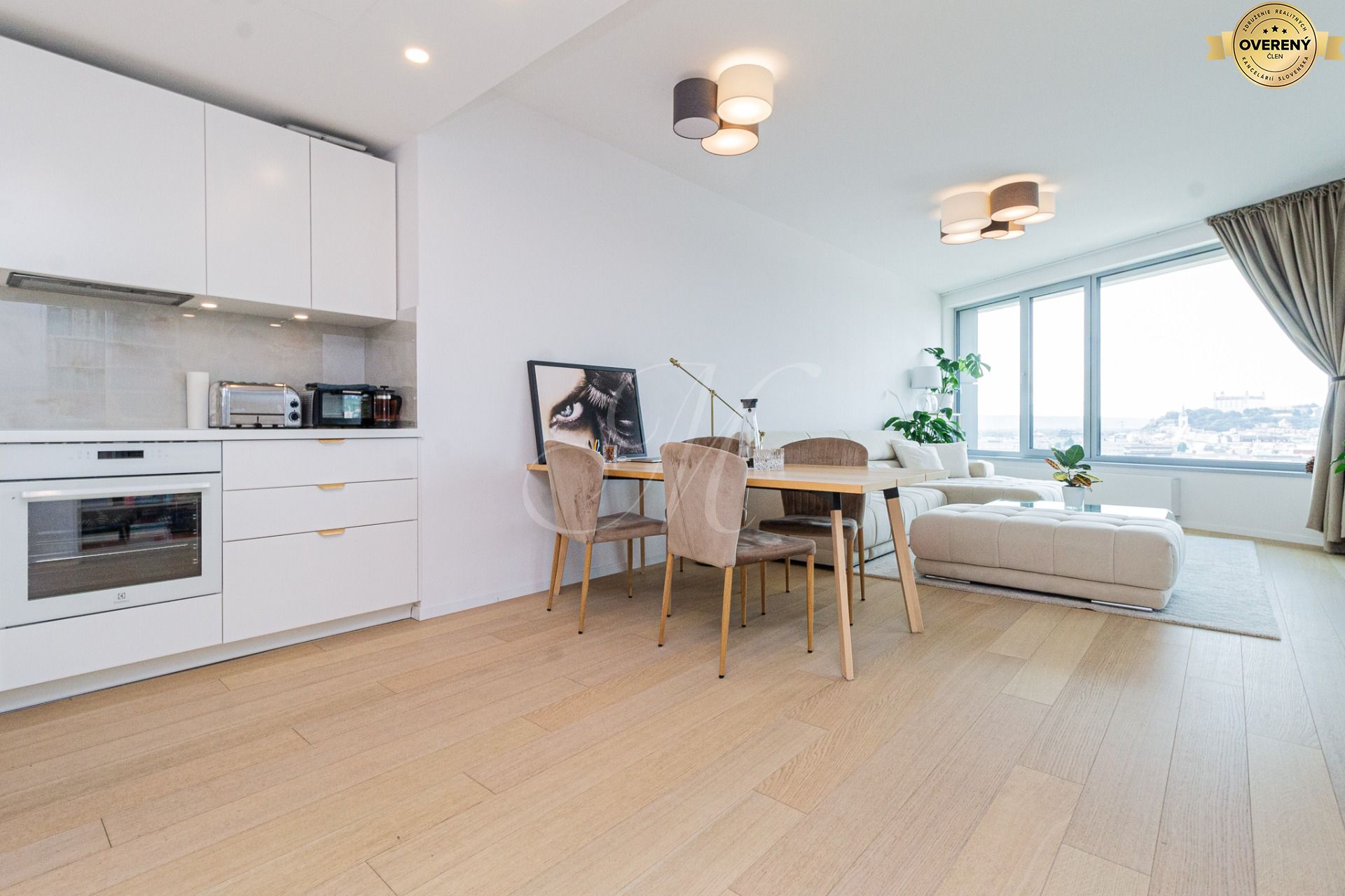Moderne zariadený 3i byt na prenájom SKYPARK – foto 10