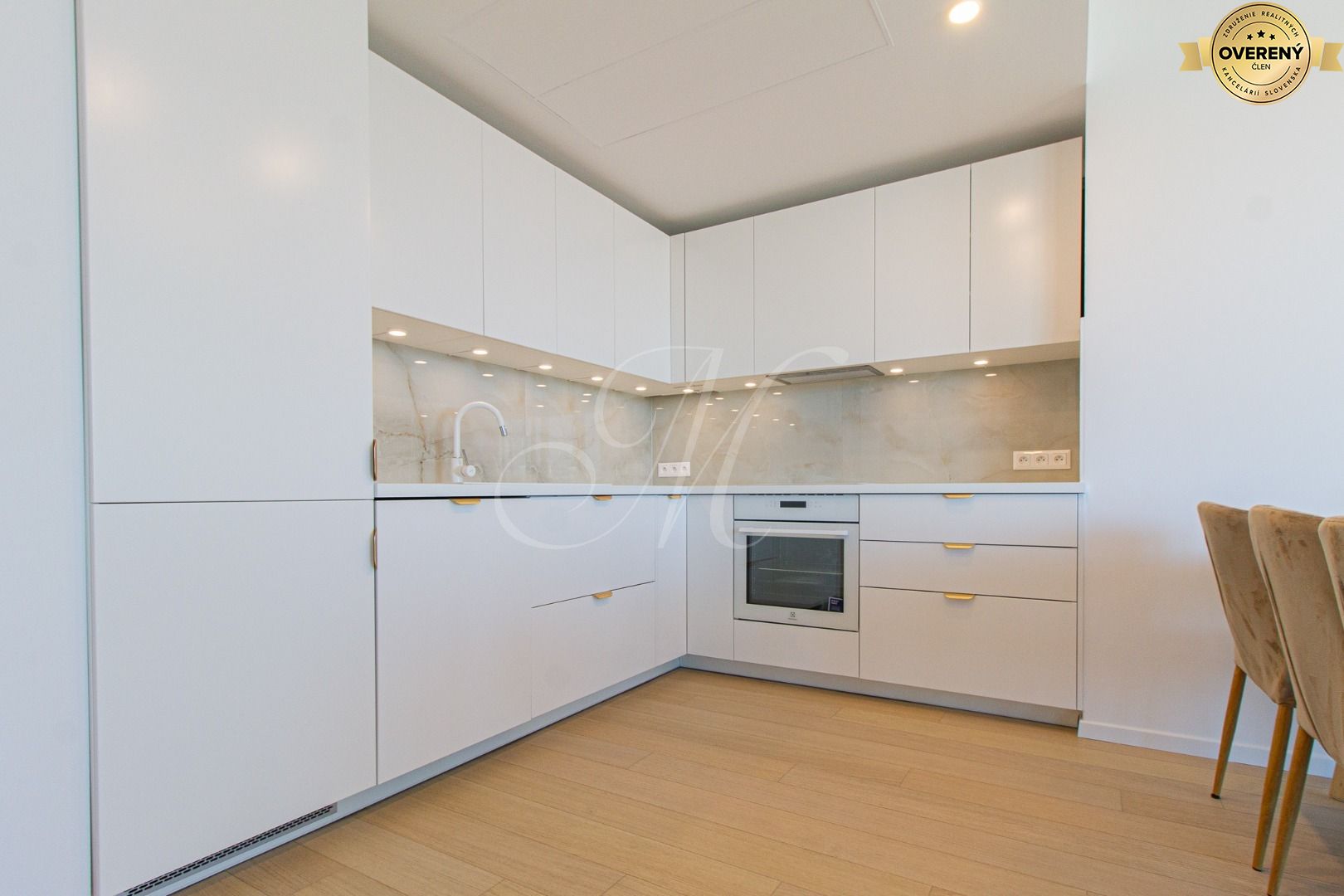 Moderne zariadený 3i byt na prenájom SKYPARK – foto 7