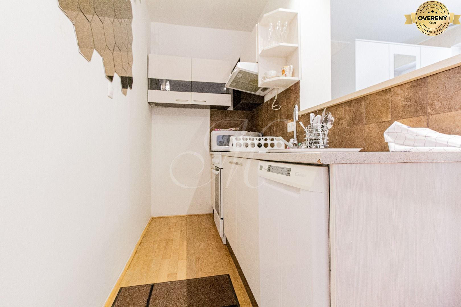 Krásny nadštandardný slnečný 3i byt vo vile – foto 6