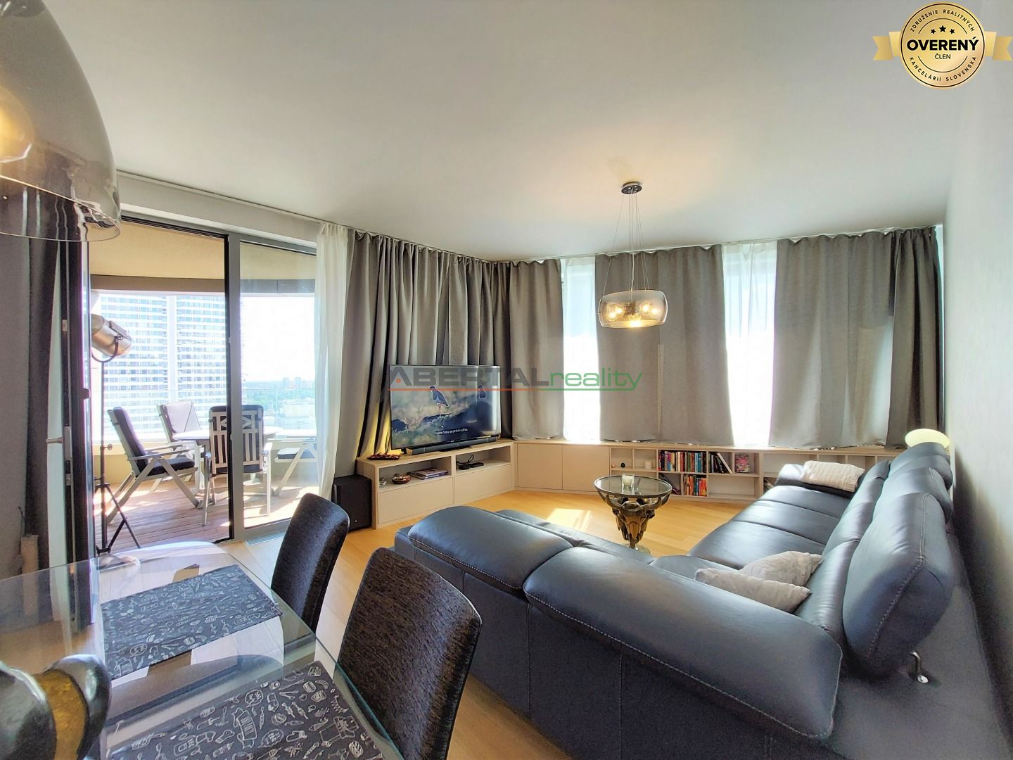 PRENÁJOM- 3i luxusný byt s terasou – SKY PARK – Továrenská, BA – foto 2