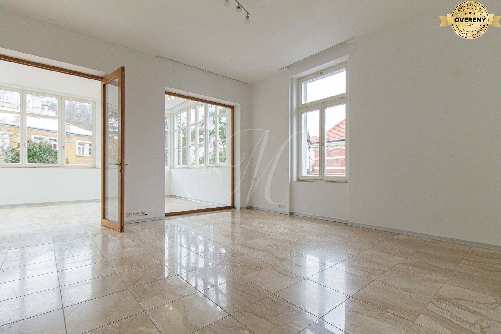 Veľký luxusný 4 izbový byt s parkovaním a terasou – foto 5