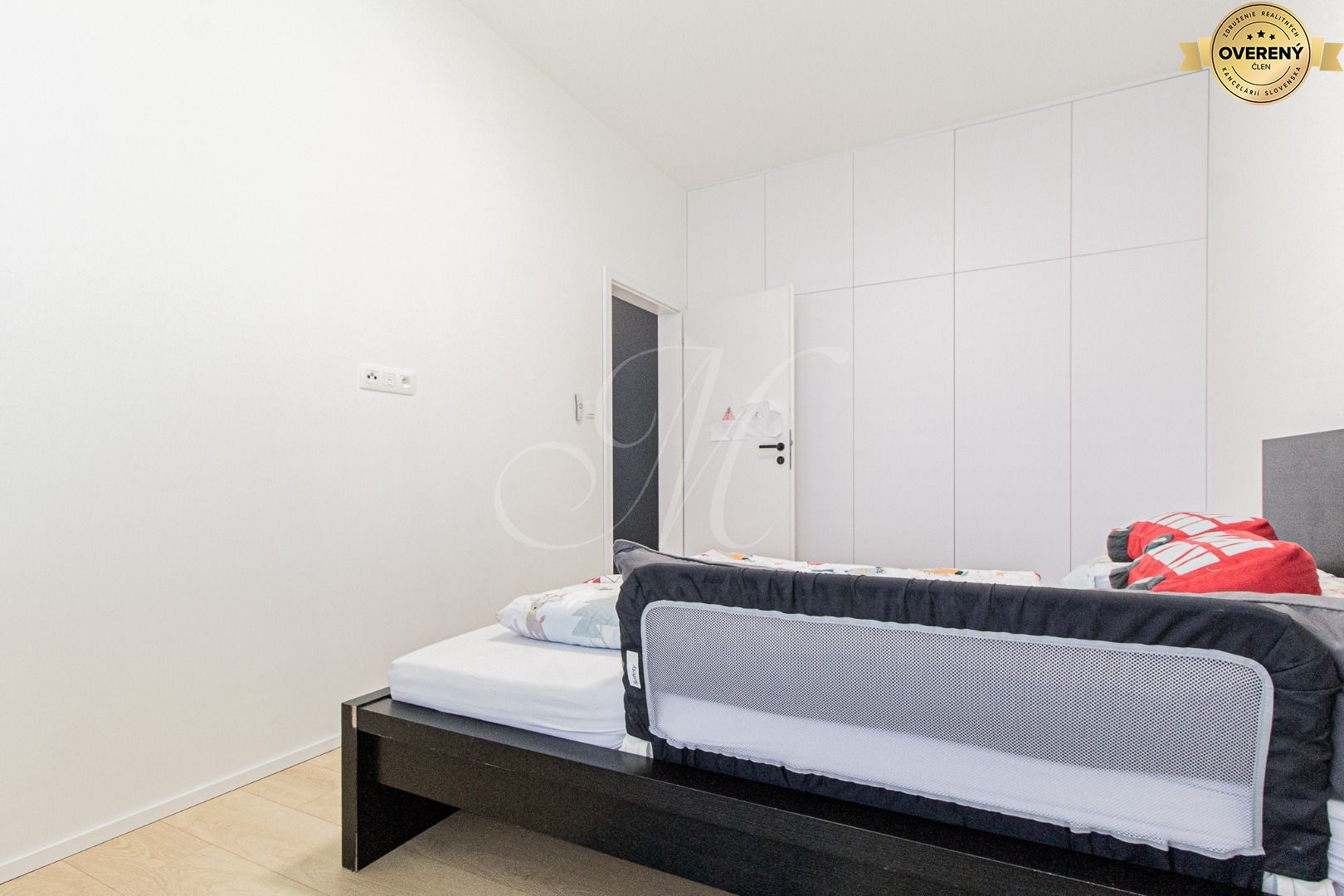 Luxusný slnečný 4 izbový byt s parkovaním – foto 8