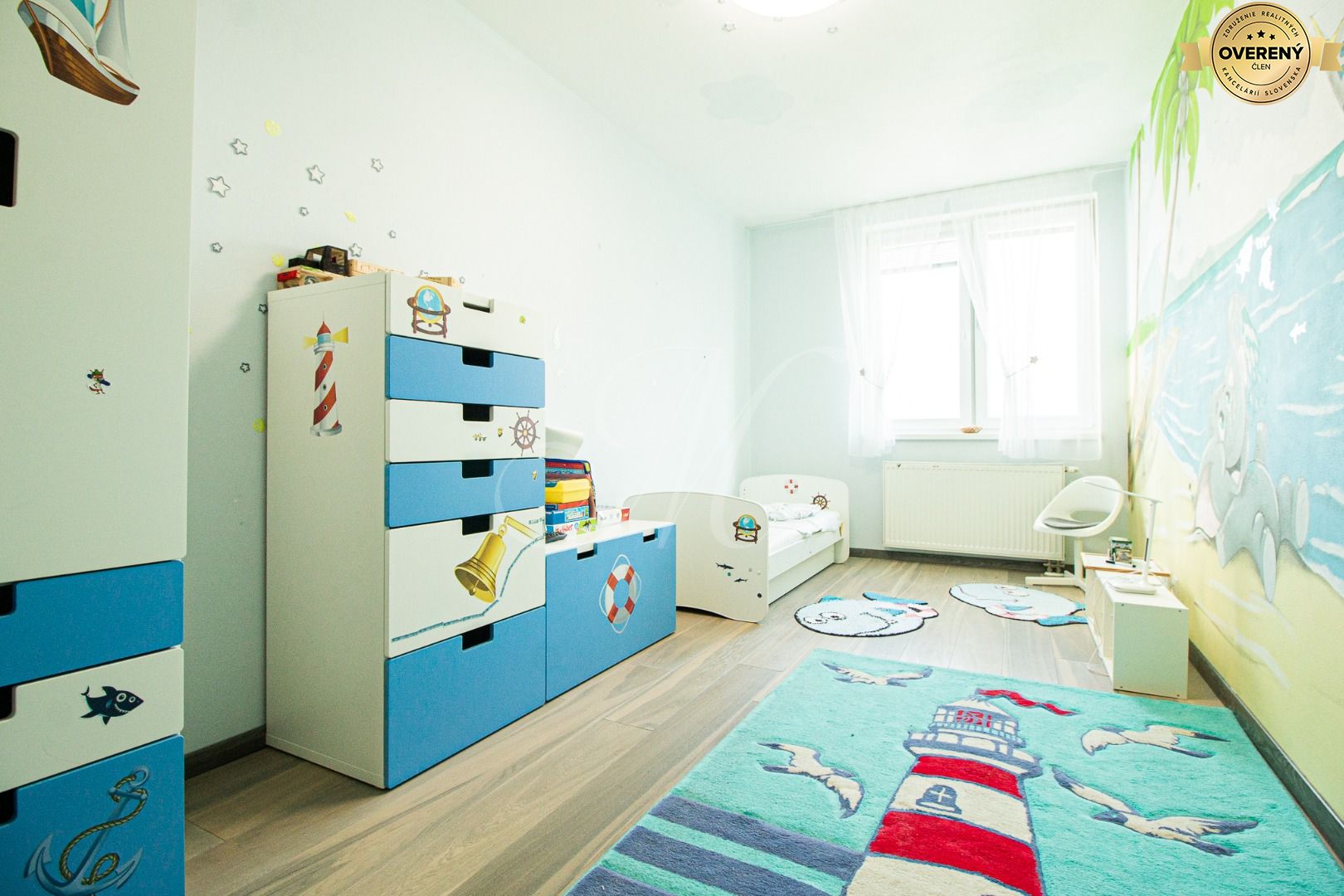 Priestranný svetlý 4 izbový byt s parkovaním – foto 8