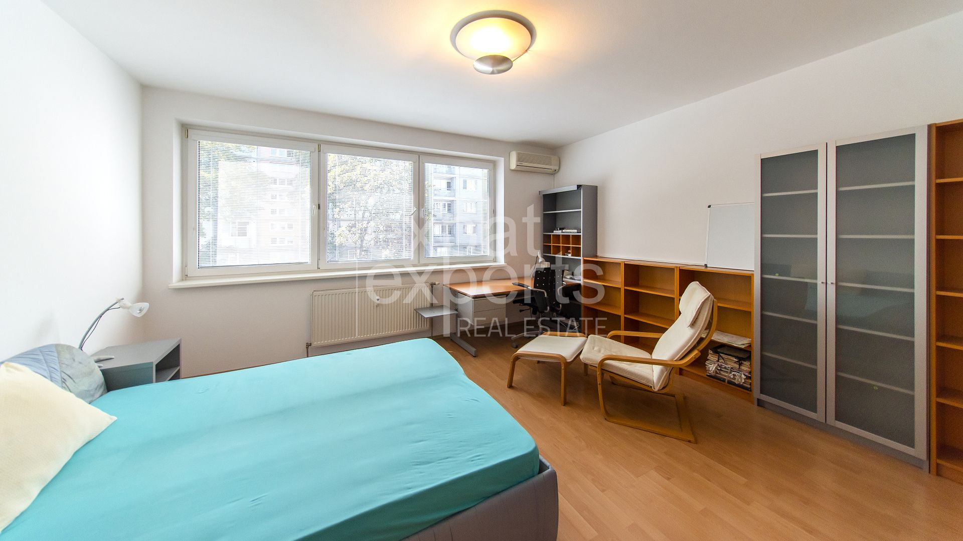 Veľkometrážny 2i byt 80m2, s balkónom a A/C vo výbornej lokalite – foto 7