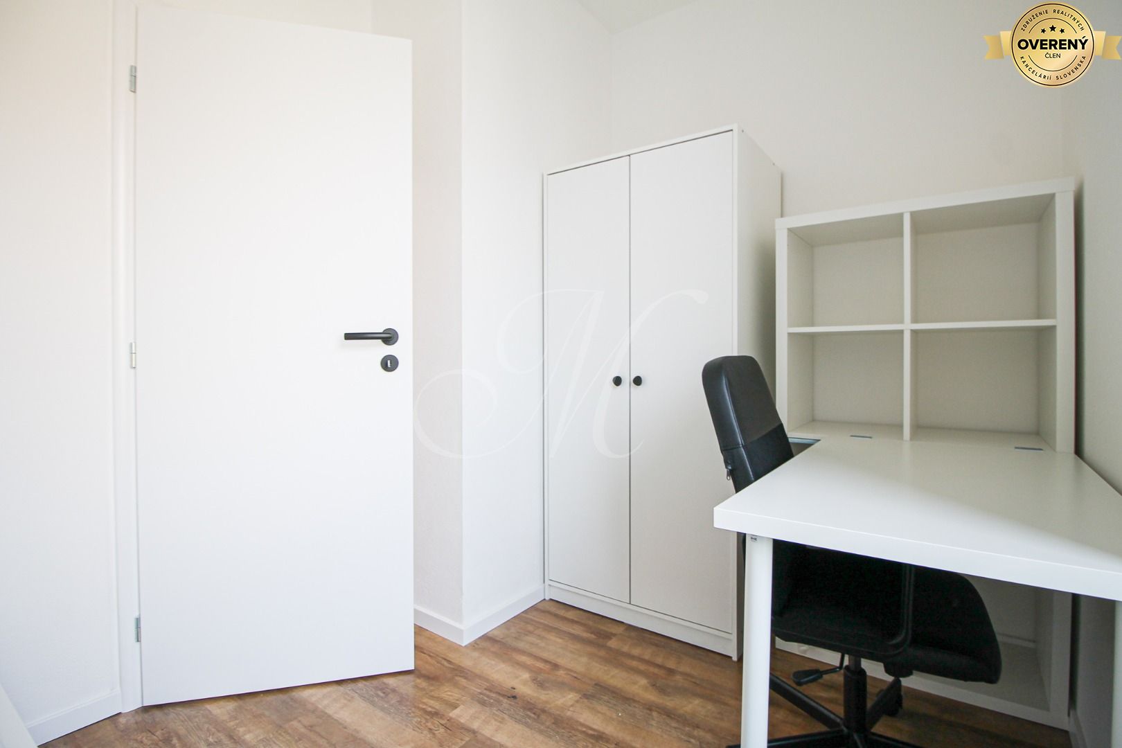 Priestranný 5 izbový byt s parkovan – foto 10