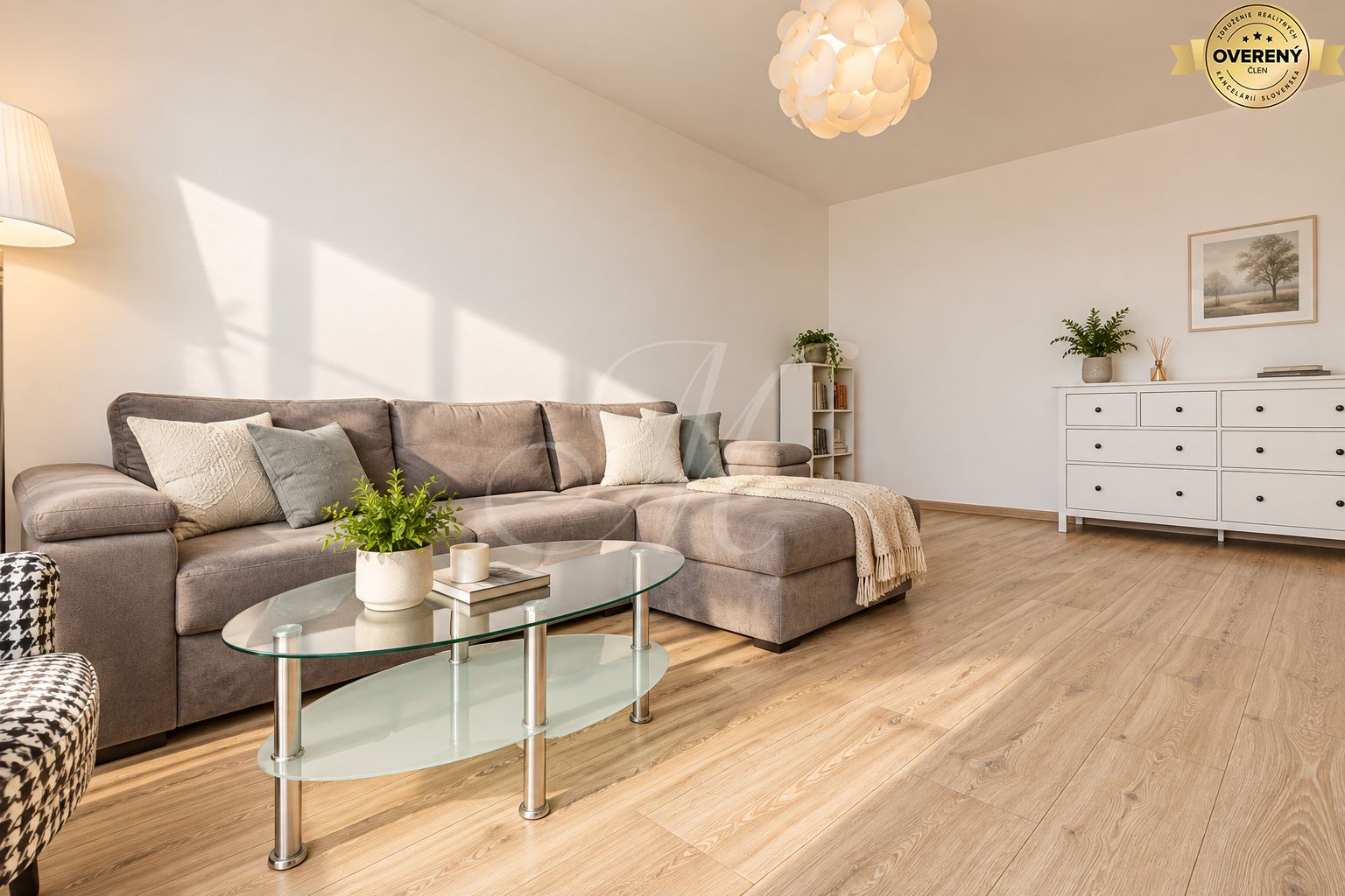 Slnečný 2 izbový byt s lodžiou – foto 2