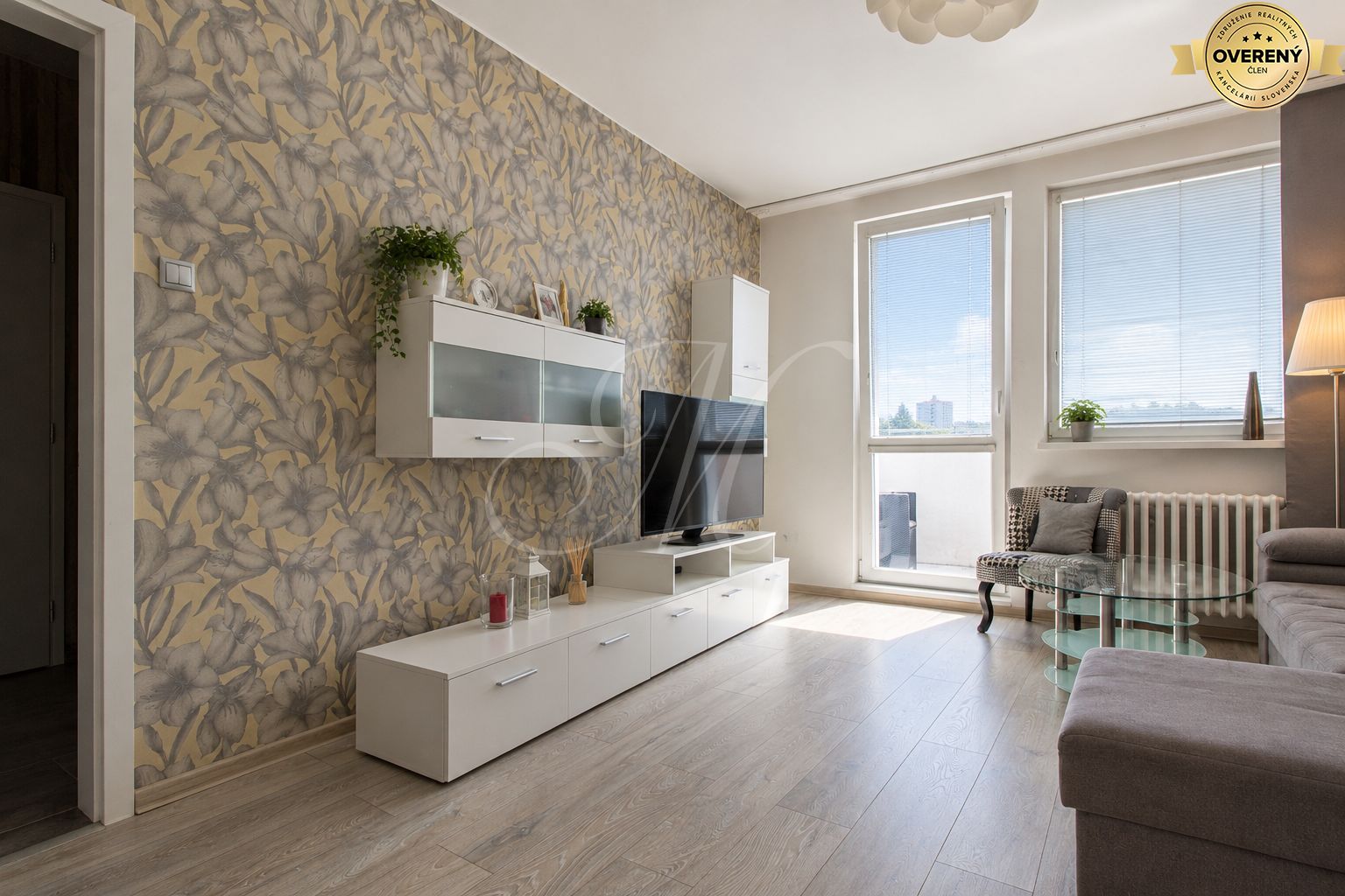 Slnečný 2 izbový byt s lodžiou – foto 3