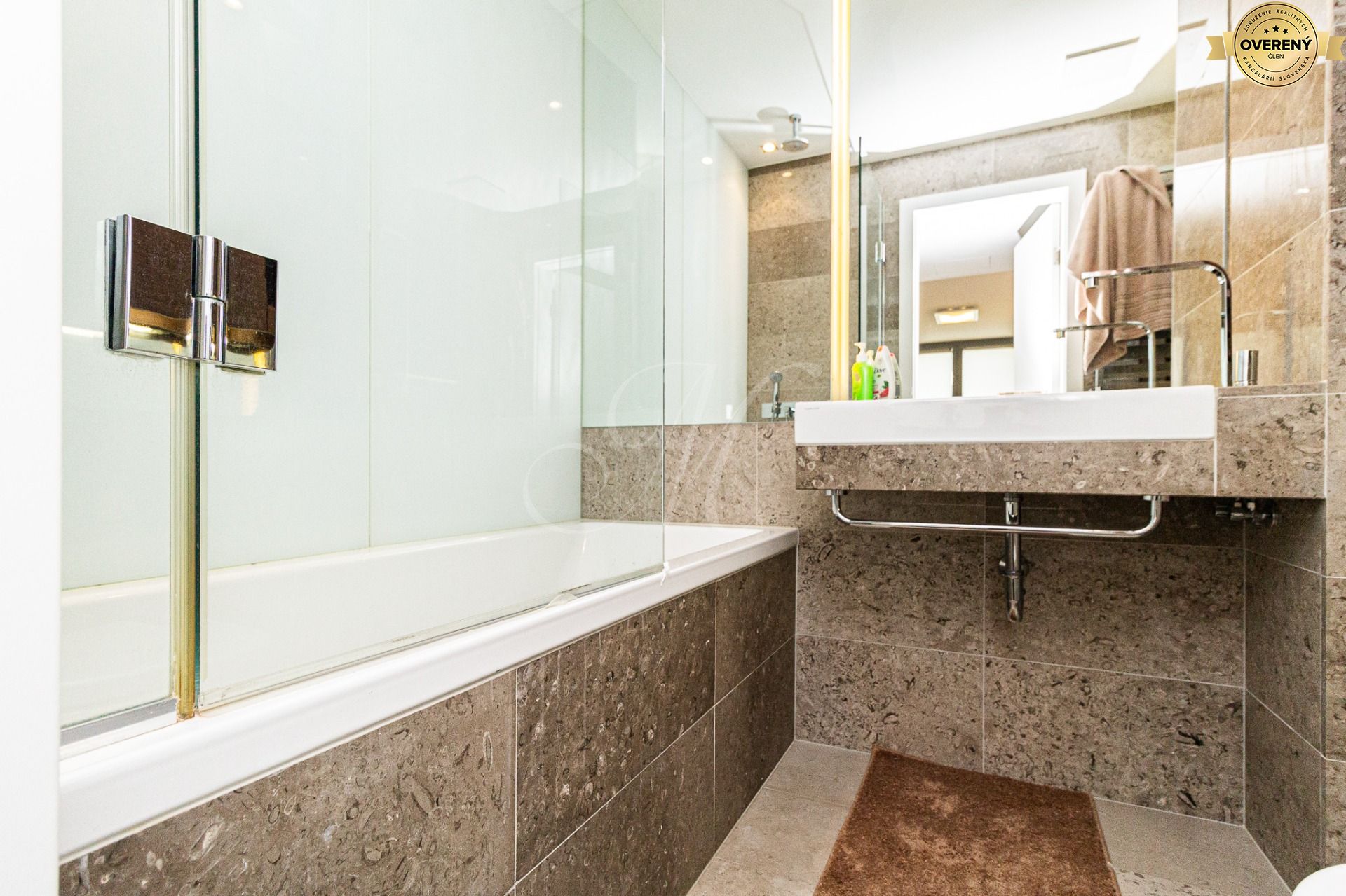 Luxusný moderný 3i byt s parkovaním na prenájom EUROVEA – foto 9